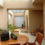 Pentari-bitsakis House アパート