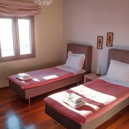 Daire Pentari-bitsakis House *